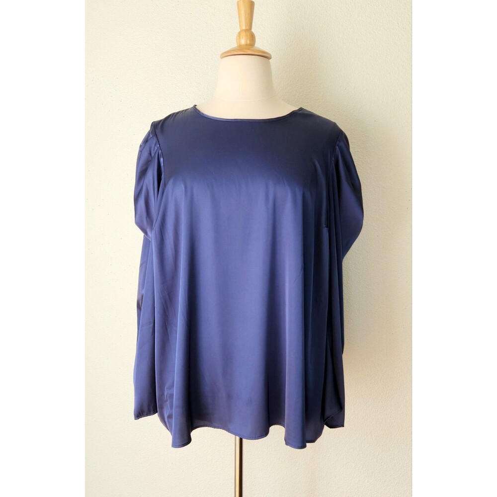 Quiet Luxury TORRID Top Blouse Plus Sz 3 (3X) Pleated Sl. Blue Capsule #02